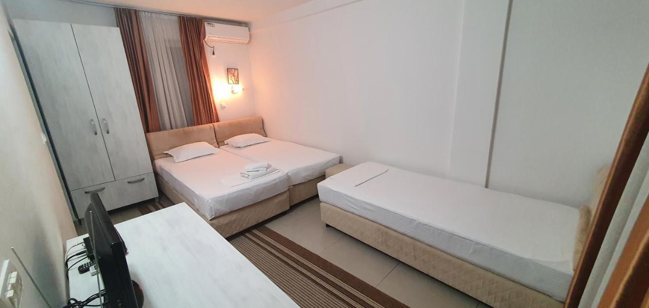 Evro Set Otel Üsküp Dış mekan fotoğraf